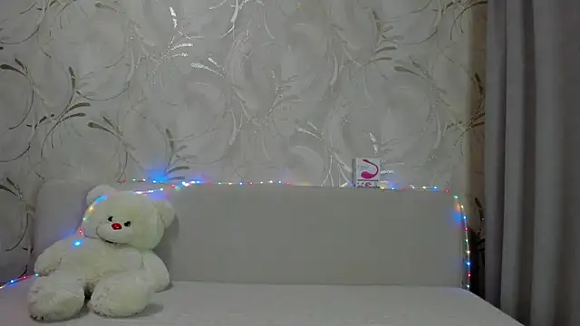 Snapshot of Malika_Lisan chatting on 01/27/25, 11:32 Malika Lisan online show from 01/27/25, 11:32