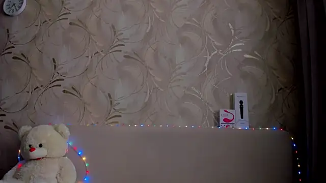 Snapshot of Malika_Lisan chatting on 03/13/25, 09:43 Malika Lisan online show from 03/13/25, 09:43