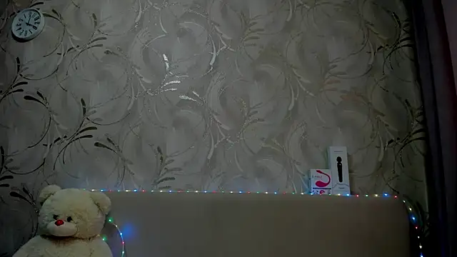 Snapshot of Malika_Lisan chatting on 03/21/25, 04:49 Malika Lisan online show from 03/21/25, 04:49