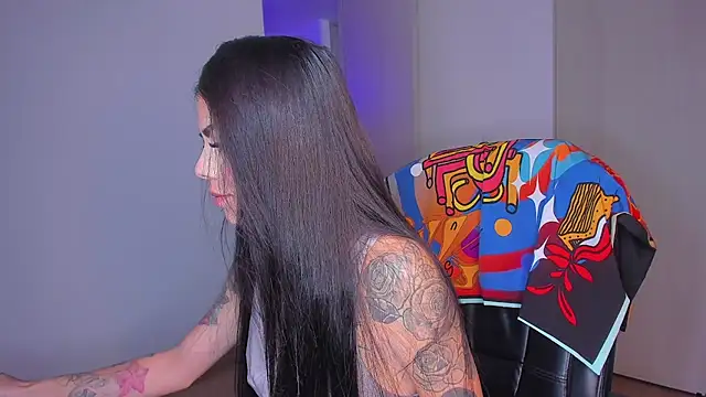 Lisegg  online show from 12/19/25, 12:34