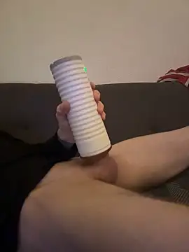 Snapshot of LionBoy1976 chatting on 02/22/26, 10:14 LionBoy1976 online show from 02/22/26, 10:14