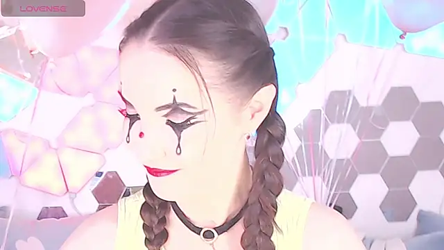 LexiKiss online show from 01/11/25, 08:00