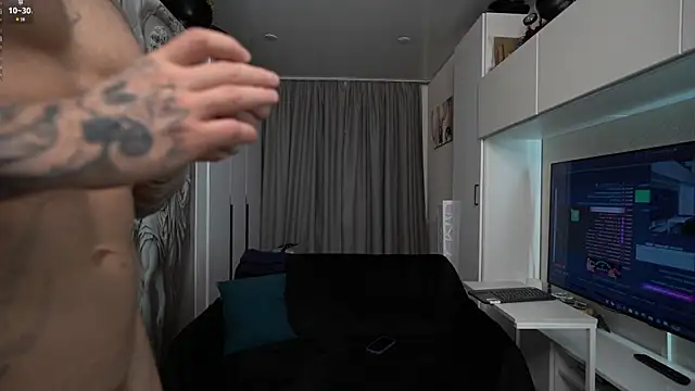 NickHOWLEN online show from 04/16/26, 11:33