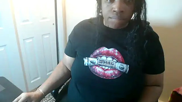 Sexymona1218 online show from 03/23/26, 01:26