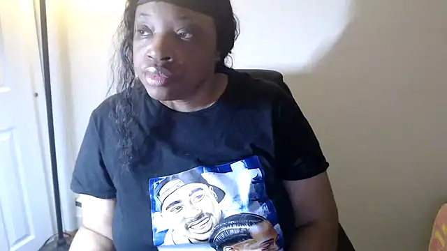 Sexymona1218 online show from 04/15/26, 07:15