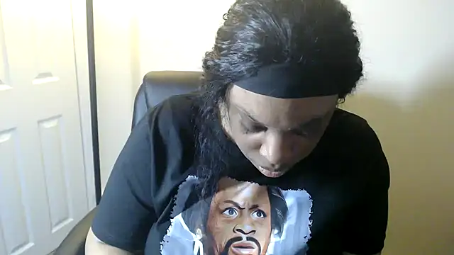 Sexymona1218 online show from 05/15/26, 09:38