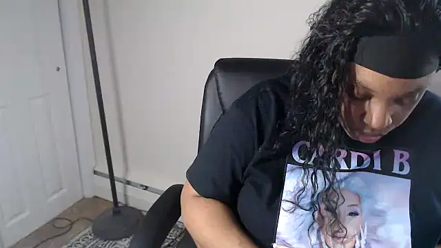 Sexymona1218 online show from 06/05/26, 08:47