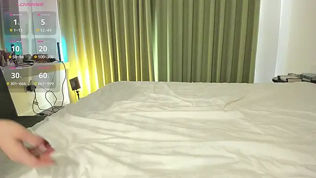 SaliUong online show from 01/28/25, 07:00