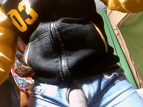 desiboy1101 online show from 01/03/25, 03:38