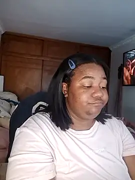 Snapshot of Daddys_girl1 chatting on 09/10/25, 04:34 Daddys girl1 online show from 09/10/25, 04:34