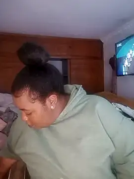 Snapshot of Daddys_girl1 chatting on 10/09/25, 04:10 Daddys girl1 online show from 10/09/25, 04:10