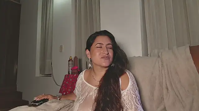 DeesseLuxure online show from 03/18/25, 07:30