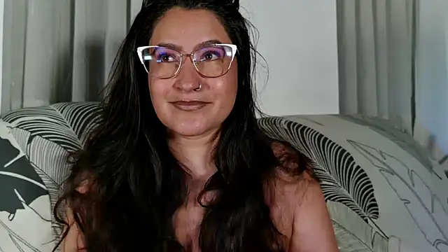 DeesseLuxure online show from 04/05/26, 04:31