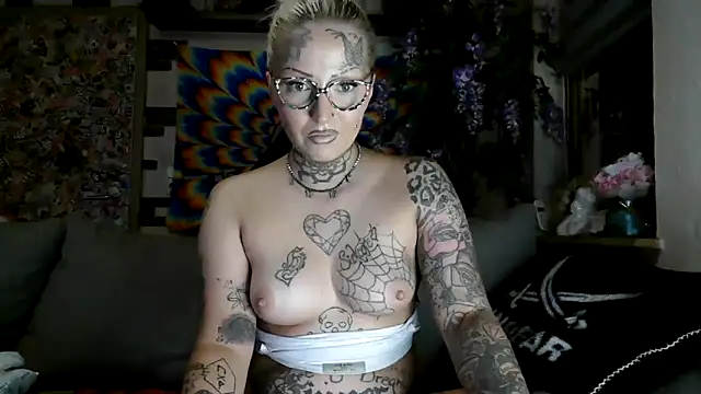 RoxxyInk online show from 10/08/25, 09:12