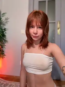 Snapshot of Oopsfoxy chatting on 10/18/25, 05:32 Oopsfoxy online show from 10/18/25, 05:32