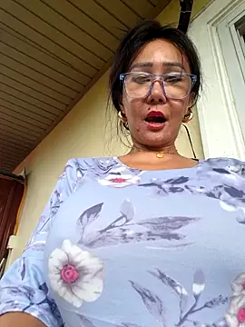 Snapshot of sweetieme chatting on 02/06/26, 02:38 sweetieme online show from 02/06/26, 02:38