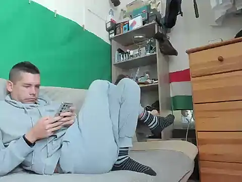 viraglaci18xh online show from 10/27/25, 10:52