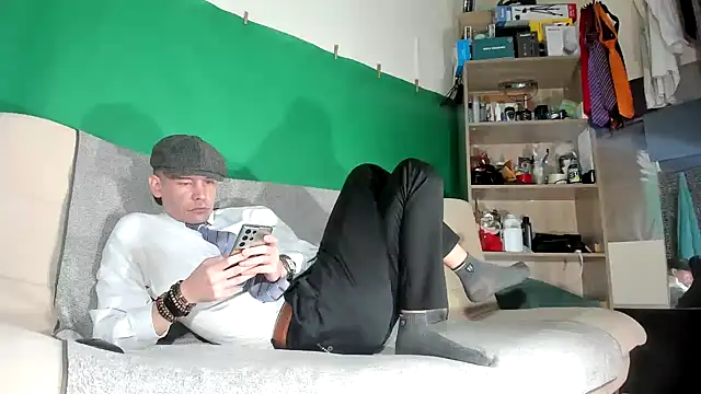 viraglaci18xh online show from 03/06/26, 03:41