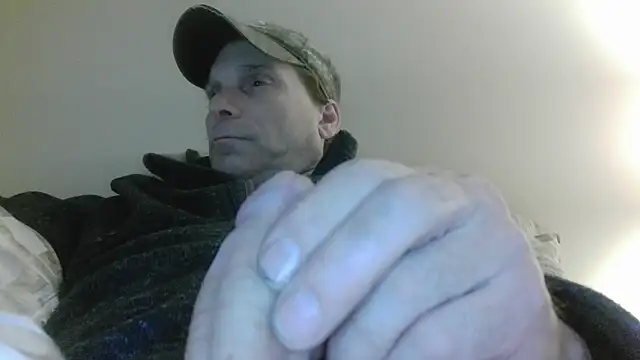 cumhere71 online show from 04/10/26, 03:45