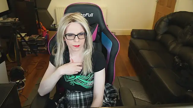 Snapshot of KelseyCobalt chatting on 12/29/24, 01:34 KelseyCobalt online show from 12/29/24, 01:34