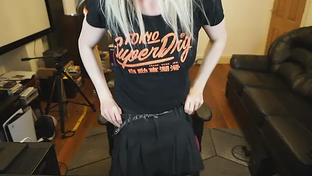 Snapshot of KelseyCobalt chatting on 01/17/25, 01:15 KelseyCobalt online show from 01/17/25, 01:15