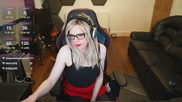 Snapshot of KelseyCobalt chatting on 03/11/25, 09:04 KelseyCobalt online show from 03/11/25, 09:04