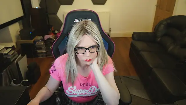 Snapshot of KelseyCobalt chatting on 03/17/25, 09:34 KelseyCobalt online show from 03/17/25, 09:34