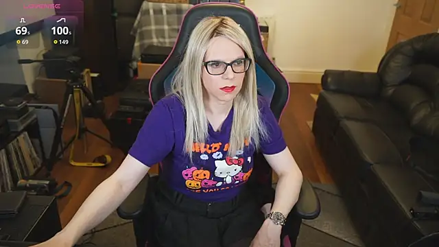 Snapshot of KelseyCobalt chatting on 10/01/25, 08:48 KelseyCobalt online show from 10/01/25, 08:48