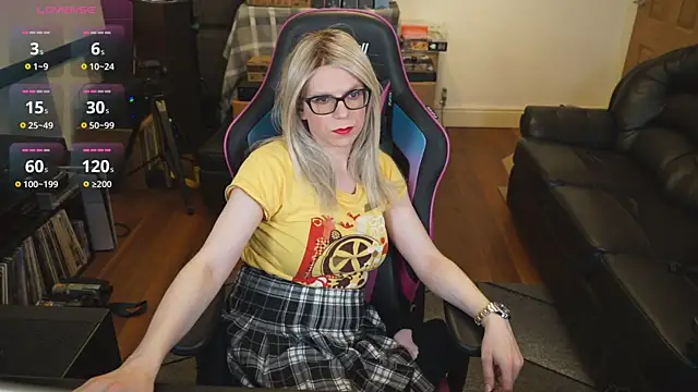 Snapshot of KelseyCobalt chatting on 10/16/25, 07:48 KelseyCobalt online show from 10/16/25, 07:48