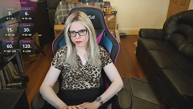 Snapshot of KelseyCobalt chatting on 11/15/25, 09:11 KelseyCobalt online show from 11/15/25, 09:11