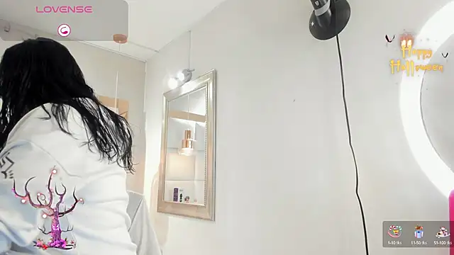 LADY HELLEN online show from 10/10/25, 05:12