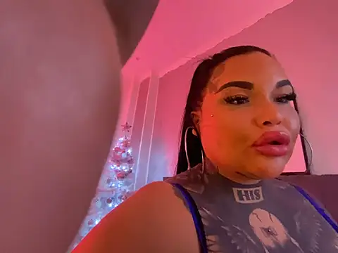  MelinaCurves  online show from 12/19/24, 10:10