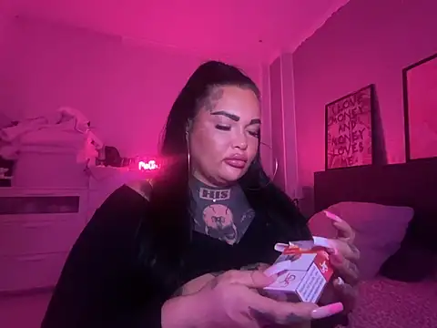  MelinaCurves  online show from 02/07/25, 11:24