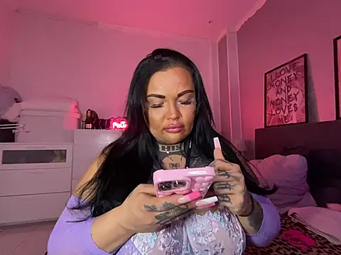  MelinaCurves  online show from 02/08/25, 09:36