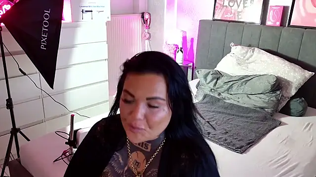  MelinaCurves  online show from 03/19/25, 12:26