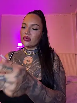  MelinaCurves  online show from 04/15/26, 10:21