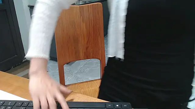 Hanako love online show from 12/23/25, 04:10