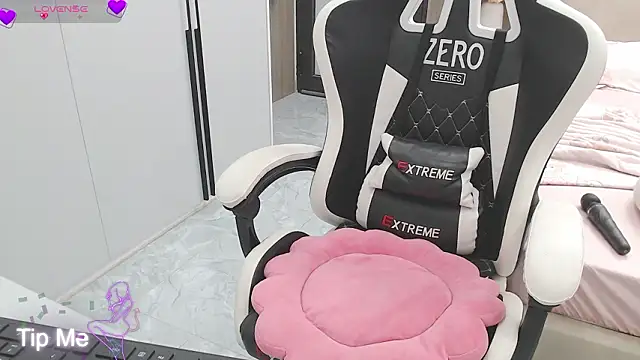 Snapshot of Hanako_love chatting on 02/03/26, 04:01 Hanako love online show from 02/03/26, 04:01