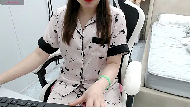 Hanako love online show from 03/22/26, 04:10