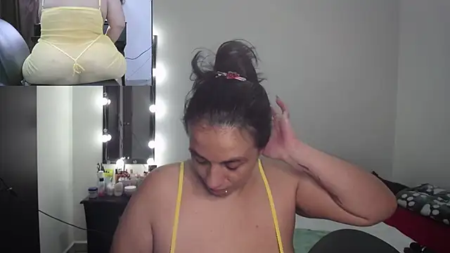 Snapshot of zoe_hotxxx chatting on 02/20/25, 12:19 zoe hotxxx online show from 02/20/25, 12:19