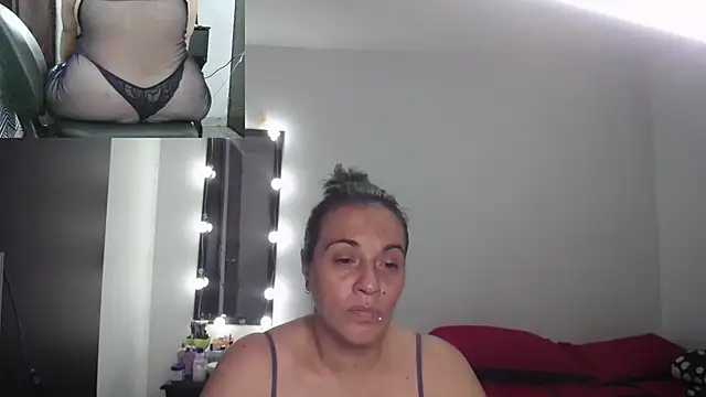 Snapshot of zoe_hotxxx chatting on 09/11/25, 12:00 zoe hotxxx online show from 09/11/25, 12:00