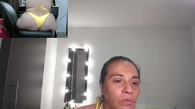 Snapshot of zoe_hotxxx chatting on 11/23/25, 11:59 zoe hotxxx online show from 11/23/25, 11:59