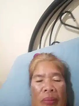 Snapshot of sexylizzy4u chatting on 02/05/25, 12:17 sexylizzy4u online show from 02/05/25, 12:17