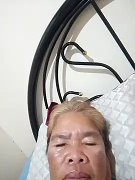 Snapshot of sexylizzy4u chatting on 02/13/25, 07:42 sexylizzy4u online show from 02/13/25, 07:42