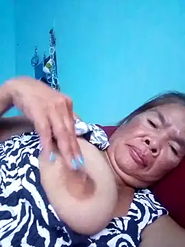 Snapshot of sexylizzy4u chatting on 10/10/25, 07:07 sexylizzy4u online show from 10/10/25, 07:07