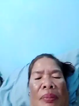 Snapshot of sexylizzy4u chatting on 10/31/25, 08:54 sexylizzy4u online show from 10/31/25, 08:54