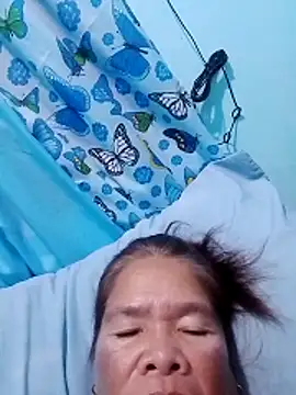 Snapshot of sexylizzy4u chatting on 12/17/25, 02:01 sexylizzy4u online show from 12/17/25, 02:01