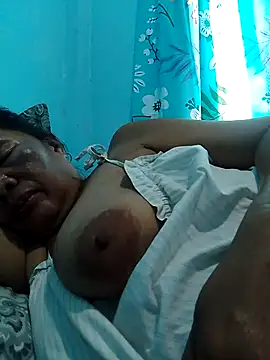 Snapshot of sexylizzy4u chatting on 01/08/26, 06:48 sexylizzy4u online show from 01/08/26, 06:48