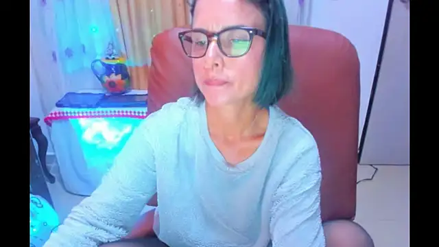 BrianaGarner online show from 09/19/25, 04:18