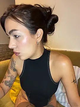 sralalo online show from 02/10/26, 02:37